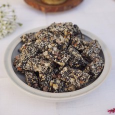 [별땅한과] 참깨검은깨강정 250g 국산흑임자 국산참깨고소하고 바삭한 영양 수제 간식, 1개