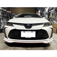 TOYOTA COROLLA ALTIS 專用 前保險桿定風翼 擾流板 下巴 紅白條紋, 白色