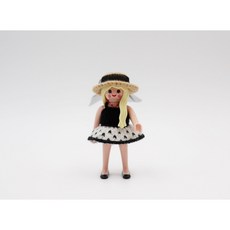 플레이모빌 손뜨개옷 (떙땡이원피스+모자세트), 검정원피스+블랙리본모자, 1개