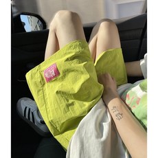 沙灘短褲夏季薄款多巴胺速幹運動褲子寬鬆休閒五分冰絲中褲五分褲