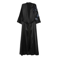 카린길슨 자수 가운