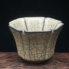 宋 哥窯 金絲鐵線 六方杯, 如圖所示