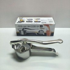 御膳坊 日式壓汁機 不鏽鋼手動榨汁器 蔬果榨汁機 壓汁器, Silver, #008S03001