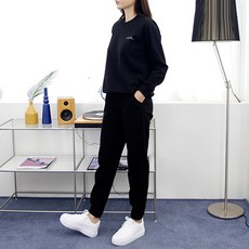 SOON2DLE 女士春畫微笑慢跑訓練套裝