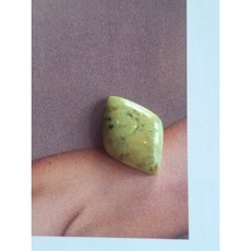 湖北原礦綠松石裸石 綠松玻璃瓷抹茶綠菱形面 19x13x5mm DIY創作材料, 1個