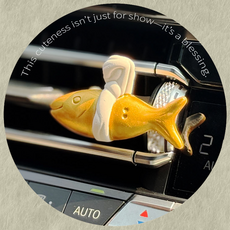 SANS 차량용 황금 행운 액막이 명태 네잎클로버 향기 오브제, 1개, 황금액막이명태+피톤치드 오일