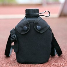 【臺灣出貨】19黑戶外挎包式戰術水壺便攜大容量運動拓展扁壺鋁製扁水壺便攜, 1個, 黑色【水壺+壺套】,1升