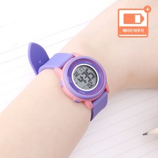 큐앤큐 학습용 라운드 디지털 어린이 손목시계 아동 방수 디지털 시계 + 배터리 바우처