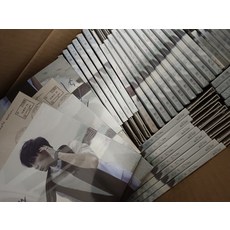 薛之謙 意外 2013專輯 CD+寫真歌詞本, 如圖所示