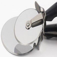 토토네 피자칼 피자롤러칼, 소