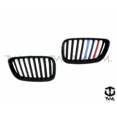 台灣之光 F22 F23 14 15 16 17 18 19年三色板鋼琴烤漆黑亮光黑鼻頭組 中網 220i 220d, 1個