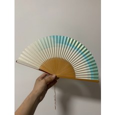 精品摺扇 流光溢彩扇面, 如圖所示, 1個