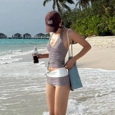 新款水色調分體式平角保守游泳衣