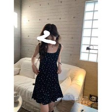 티류으스 여성 여름 플라워 프린트 허리라인 머메이드 스타일 블랙 원피스 휴가룩 슬림핏 WY