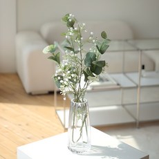 Haru Gonggan 滿天星人造花+尤加利葉+玻璃花瓶組, 1組