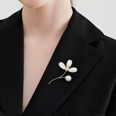 행운의 브로치 세잎 꽃잎 백자개 진주 클로버 큐빅 VWFKIG4R