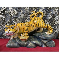 京綸 1尺3 江西樟木 踏元寶 虎爺 生風 神像，鎮宅招財、避邪保平安，精工雕琢、栩栩如生, 1個