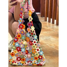 핸드메이드 크로셰 숄더백 울 소재 수제 뜨개질 가방 DIY 플라워 패턴 여름 데일리 여성 가방 편안한 착용감 선물용 추천 독특한 디자인 개성 있는 스타일, 여름 정원 꽃 패키지, 1개