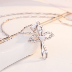 愛的守護十字架S999足銀項鍊，天使翅膀心型微鑲鑽十字架吊墜，受洗情人交換禮物