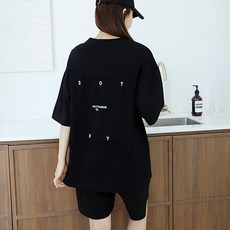 SOON2DLE 女子全門方形貼片超過短褲短褲訓練套件