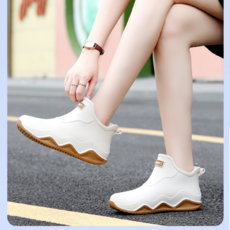 말랑핏 남여공용 패션 커플 장화 낚시화 미끄럼방지 발편한 경량 레인 부츠