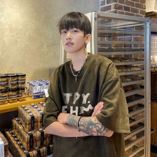 스타일닥터 남성 여름 반팔 스웨이드 반팔 티셔츠 그래피티 프린트 반팔 오버핏 캐주얼 스트릿 데일리룩