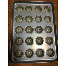 千代田金屬 (chiyoda) 咕咕霍夫型天板 20連模 專業烘焙烤盤 尺寸545x395xH55mm, 1個