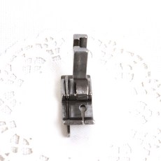 오렌지미싱 본봉 조기노루발 스티치 가이드 공업용 재봉틀 미싱 노루발, 1개, 좌1/4인치(6.4cm)