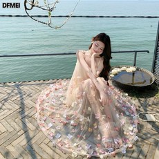 DFMEI 立體花朵吊帶連衣裙