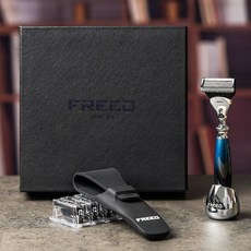 FREED 五刀式刮鬍刀一週年紀念款尊爵四件組禮盒-銀河藍, 1個, 銀河藍,免費刻字(留言訂單備註區), 1