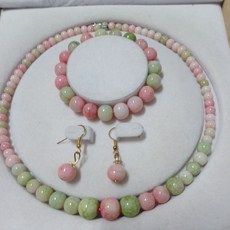 玉化老礦舒俱來 粉綠雙色珠寶三件套組 (項鍊、手鍊、耳環), 1個