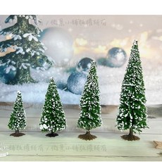 【微景小舖】微景觀 仿真樹 沾白中綠雪松 松樹 沙盤建築 火車鐵路模型 雪松 苔蘚 松樹 聖誕樹 冬天造景 微縮模型, 沾白中綠雪松帶底座,高約9cm左右