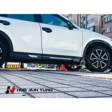 Mazda 馬自達 CX-5 D版空力套件組：前下定鋒翼、側裙、烤漆後下巴，個性化改裝首選, 1個, 2019~2023年 側裙,消光黑配銀色, 消光黑配銀色