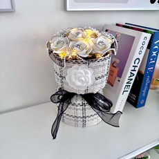 프렌치로즈 LED명품꽃다발 트위드 비누 장미 꽃다발 결혼기념일 생일 꽃다발, 화이트장미+화이트포장, S사이즈(11송이)