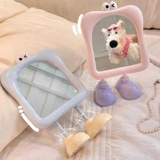 이지몰 귀여운 윙크 화장대 탁상용 미니 거울, 크림