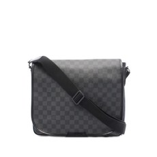 루이 비통 중고 2011 MM 다니엘 크로스 백