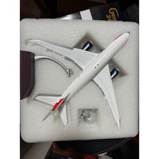 GJ 1/200 英國航空 787-8 民航客機模型, 1個