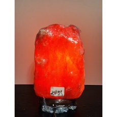 鴿血紅鹽燈2.7kg 深層老礦，強大能量, 鴿血紅