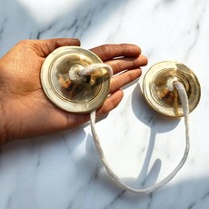 Manjeera for Bhajan (Manjeera 5.7cm(2.25인치)) 인도 타악기 악기 황동 만지라 크리슈나스 아르티 바잔 종교 의식