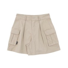 黑色高腰寬鬆工裝短褲，多口袋設計，修身顯瘦百搭時尚