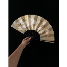花扇子 舞扇, 如圖所示, 1個