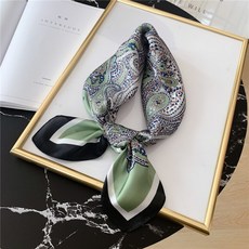 2022 패션 여성 스카프 페이즐리 인쇄 실크 느낌 스퀘어 헤어 밴드 풀라 여성 목 스카프 레이디 숄 랩 반다나