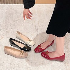 여성 스퀘어 토 리본 장식 메탈 버클 로퍼 단화 편안한 오피스룩 출퇴근용 스타일