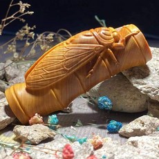 Wendy 崖柏木金蟾抱竹手把件，太行紅油老料，一鳴驚人節節高升好寓意，招財納福擺件, 紫檀木精雕一鳴驚人約9釐米,送手把繩穿好出貨