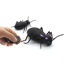 실감나게 움직이는 곤충 개미 RC 장난감 무선곤충장난감 초등학생선물