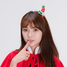 혜문추천샵 스팡클 고깔 머리핀 크리스마스 헤어핀 산타 소품