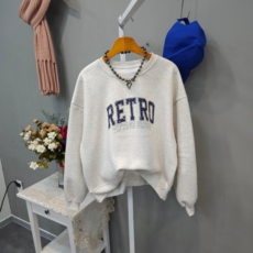 특기모 레트로 크랙 프린트 기모 크롭맨투맨