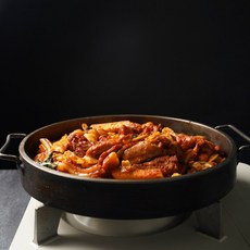 초신선 춘천 닭갈비 500g 1+1 (2팩) 국내산 닭다리살 캠핑 음식 양념 밀키트 숯불, 2개