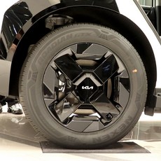 [비브랜드] 휠 타이어 긁힘방지 익스테리어 카본 가드 보호 18인치 스티커 용품 EV5 호환가능, RGB카본, 1세트