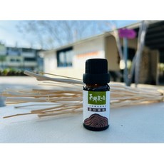 茅鄉炭坊 台灣香杉精油, 1個, 10ML
